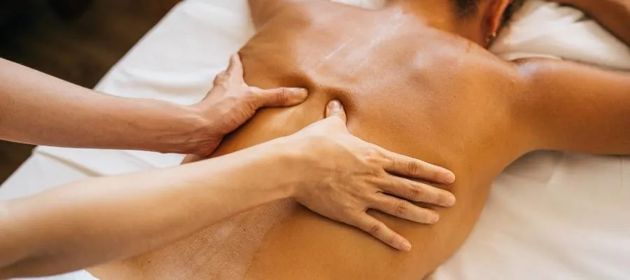 Tüm Vücut ve Bölgesel Sırt Masajı